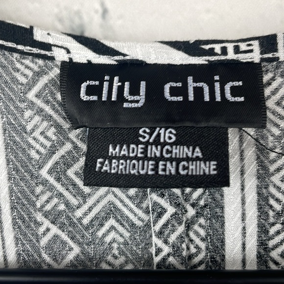 CITY CHIC Under the Sun Geo Print Black and White Dress size 16 - Picture 6 of 7